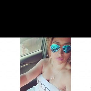 Meet your Posher, Iris